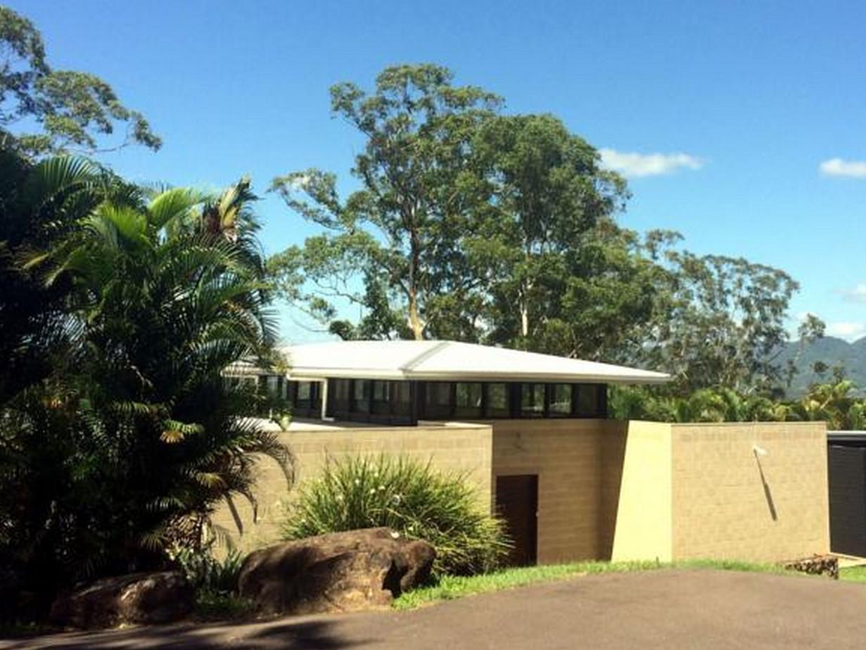 Phoenix Eumundi Luaran gambar