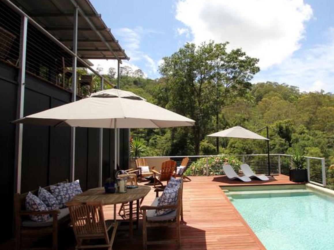 Phoenix Eumundi Luaran gambar