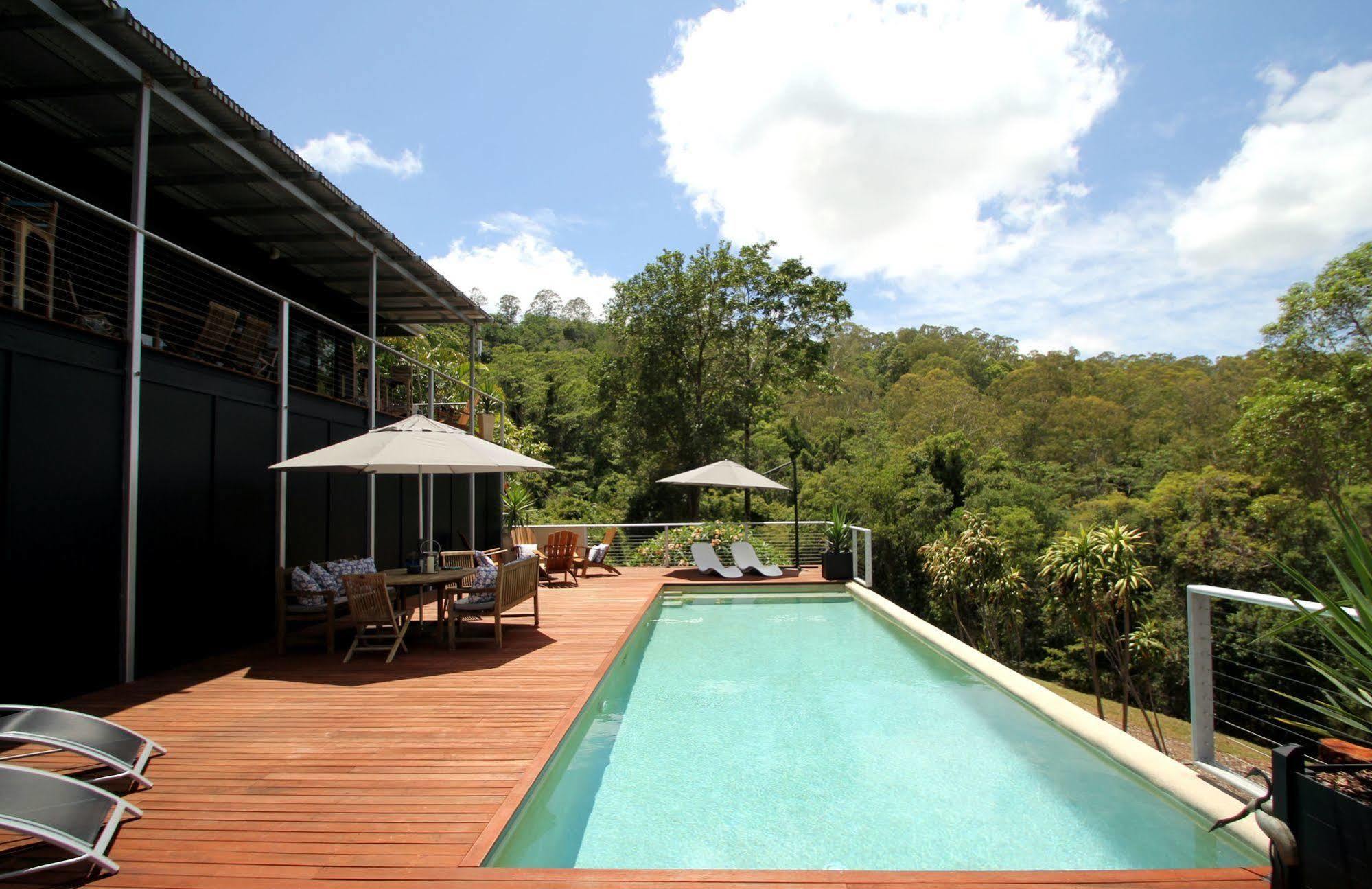 Phoenix Eumundi Luaran gambar